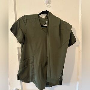 Adar scrub set olive green sz small